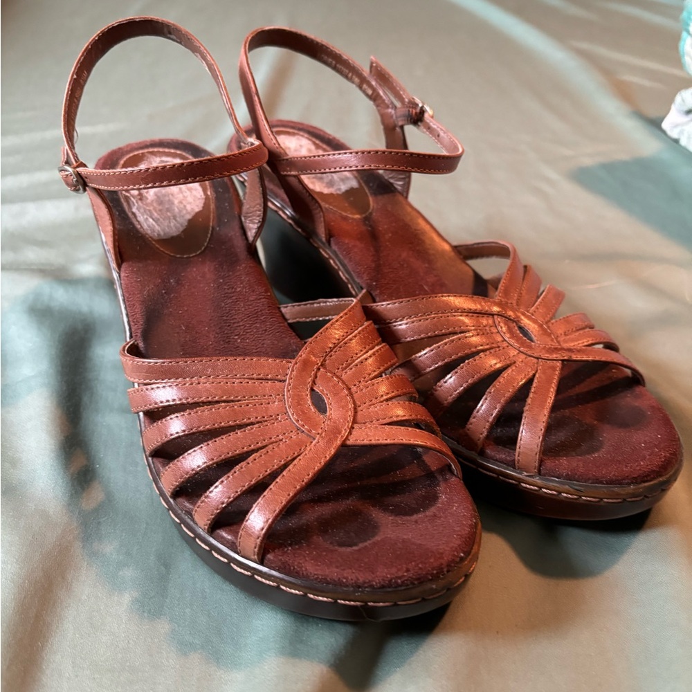 Naturalizer brown leather wedge sandals